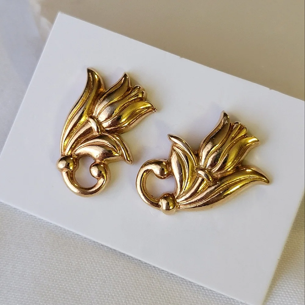 Gorgeous Vintage Spring Tulip Gold Earrings Flower